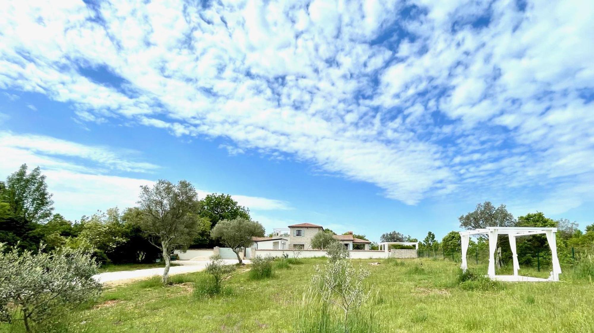 Luxury Villa In Istria - 9,000 Sqm Private Estate With Pool & Sauna, 15 Min To Sea, Near Fazana, 3 Bedrooms Jursici ภายนอก รูปภาพ
