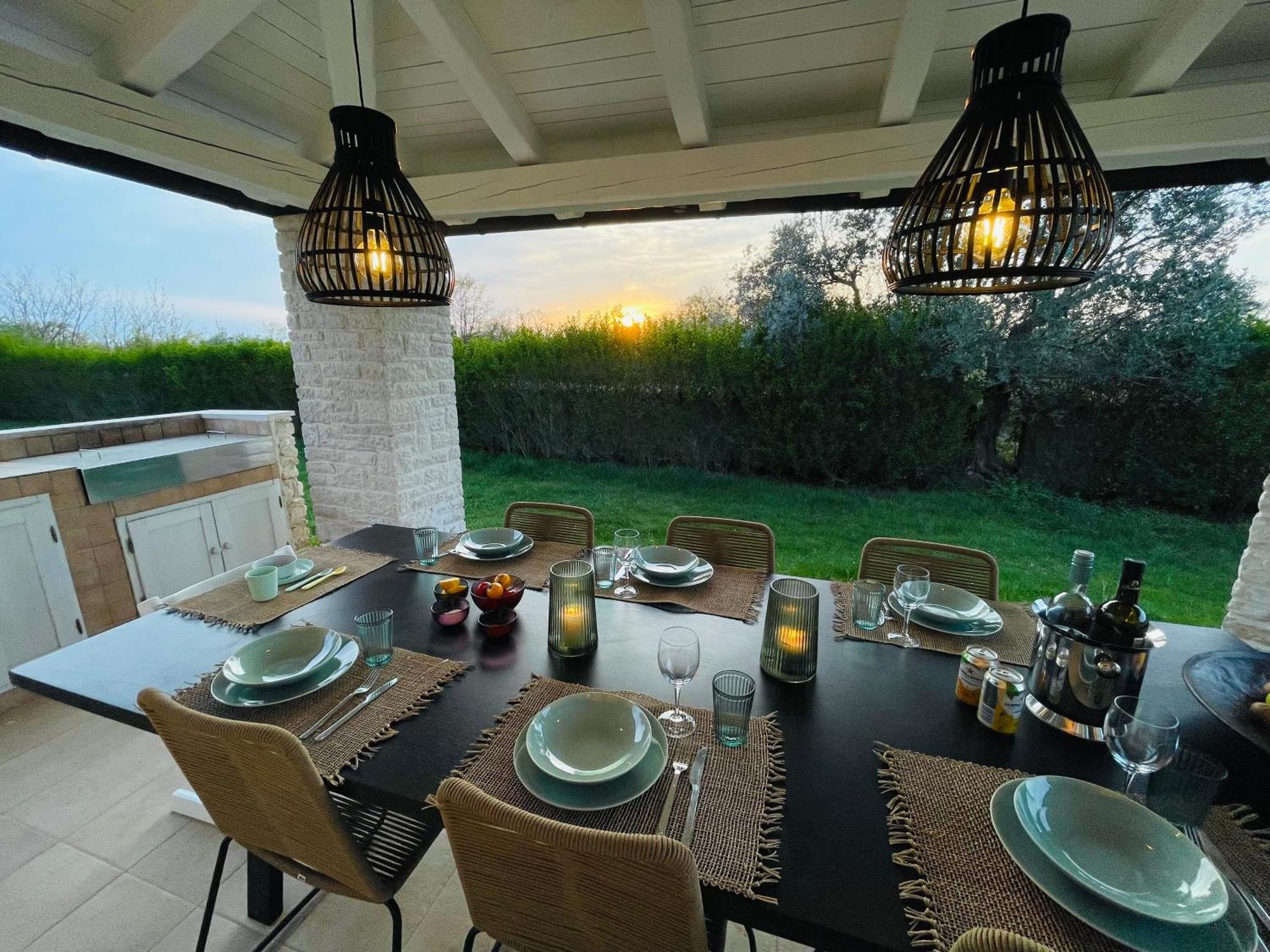 Luxury Villa In Istria - 9,000 Sqm Private Estate With Pool & Sauna, 15 Min To Sea, Near Fazana, 3 Bedrooms Jursici ภายนอก รูปภาพ