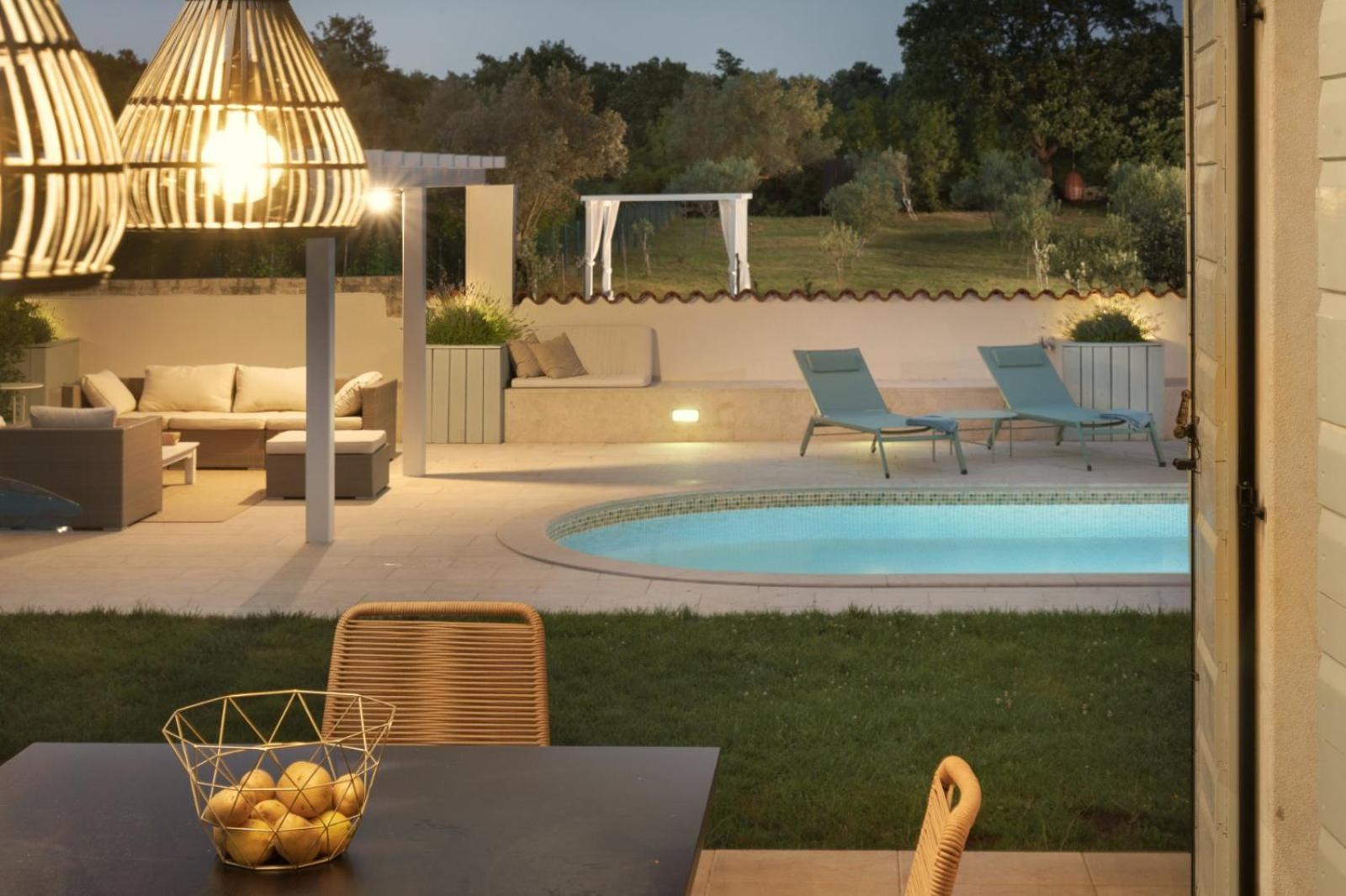 Luxury Villa In Istria - 9,000 Sqm Private Estate With Pool & Sauna, 15 Min To Sea, Near Fazana, 3 Bedrooms Jursici ภายนอก รูปภาพ