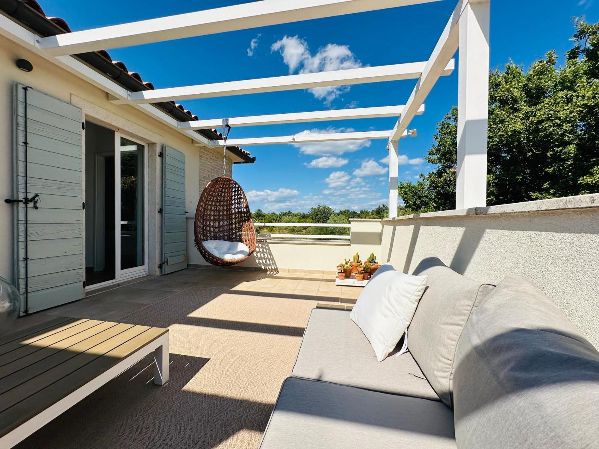 Luxury Villa In Istria - 9,000 Sqm Private Estate With Pool & Sauna, 15 Min To Sea, Near Fazana, 3 Bedrooms Jursici ภายนอก รูปภาพ